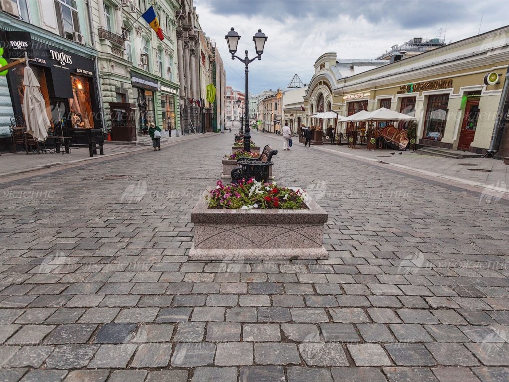 Кузнецкий мост - мощение гранитной плиткой