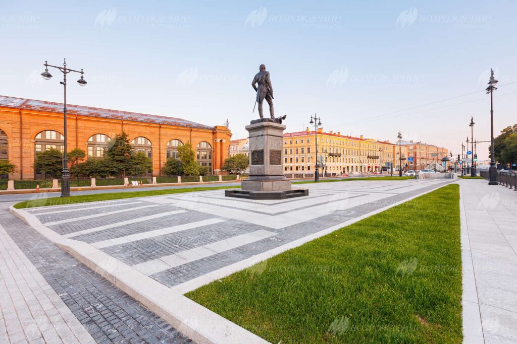 установлен памятник адмиралу Федору Ушакову